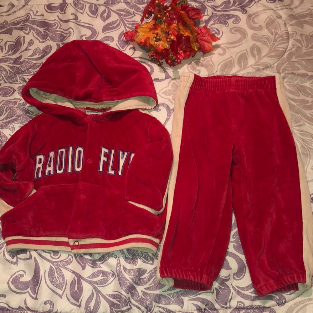 Radio Flyer sz 12 M Rare & HTF Sweatsuit